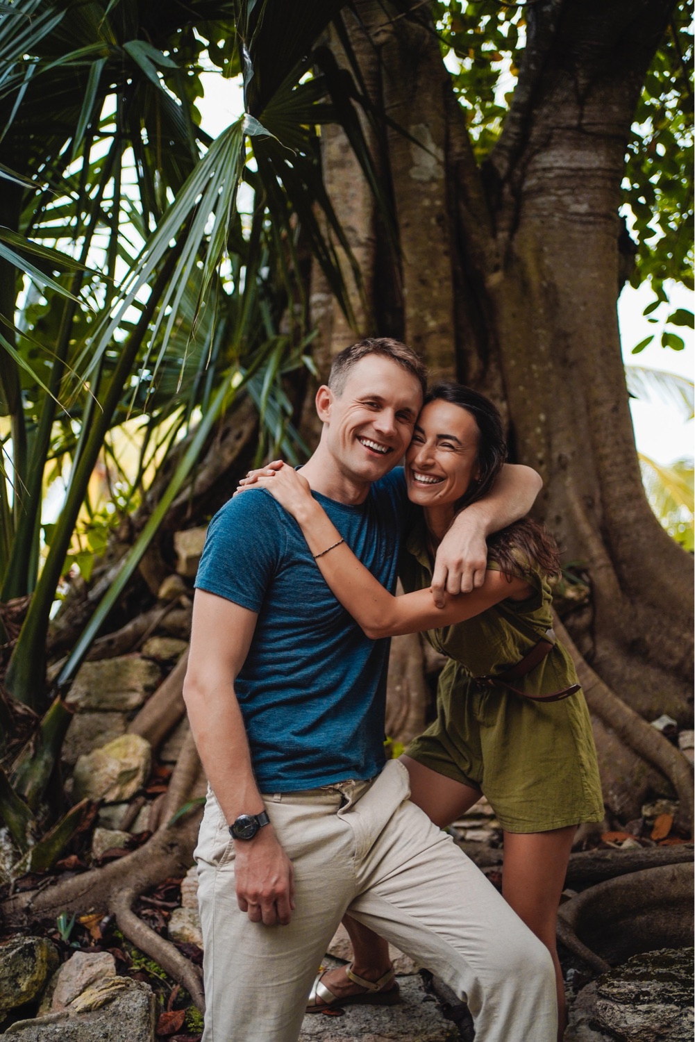 Couple on a destination shoot in the jungle